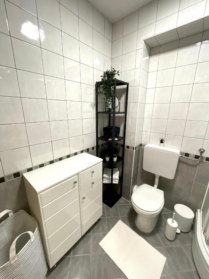 Apartment Dalmatino Baska Voda Luaran gambar