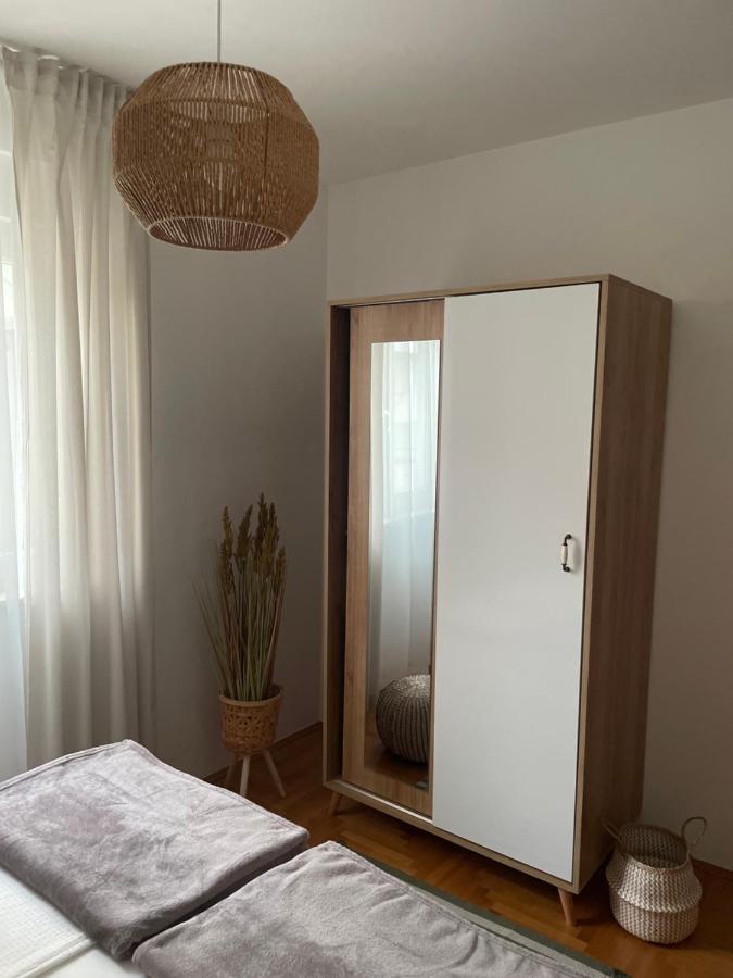 Apartment Dalmatino Baska Voda Luaran gambar