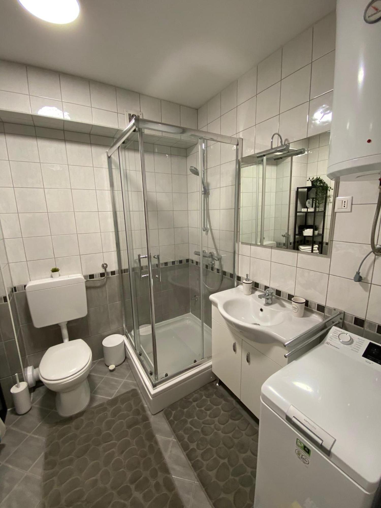 Apartment Dalmatino Baska Voda Luaran gambar