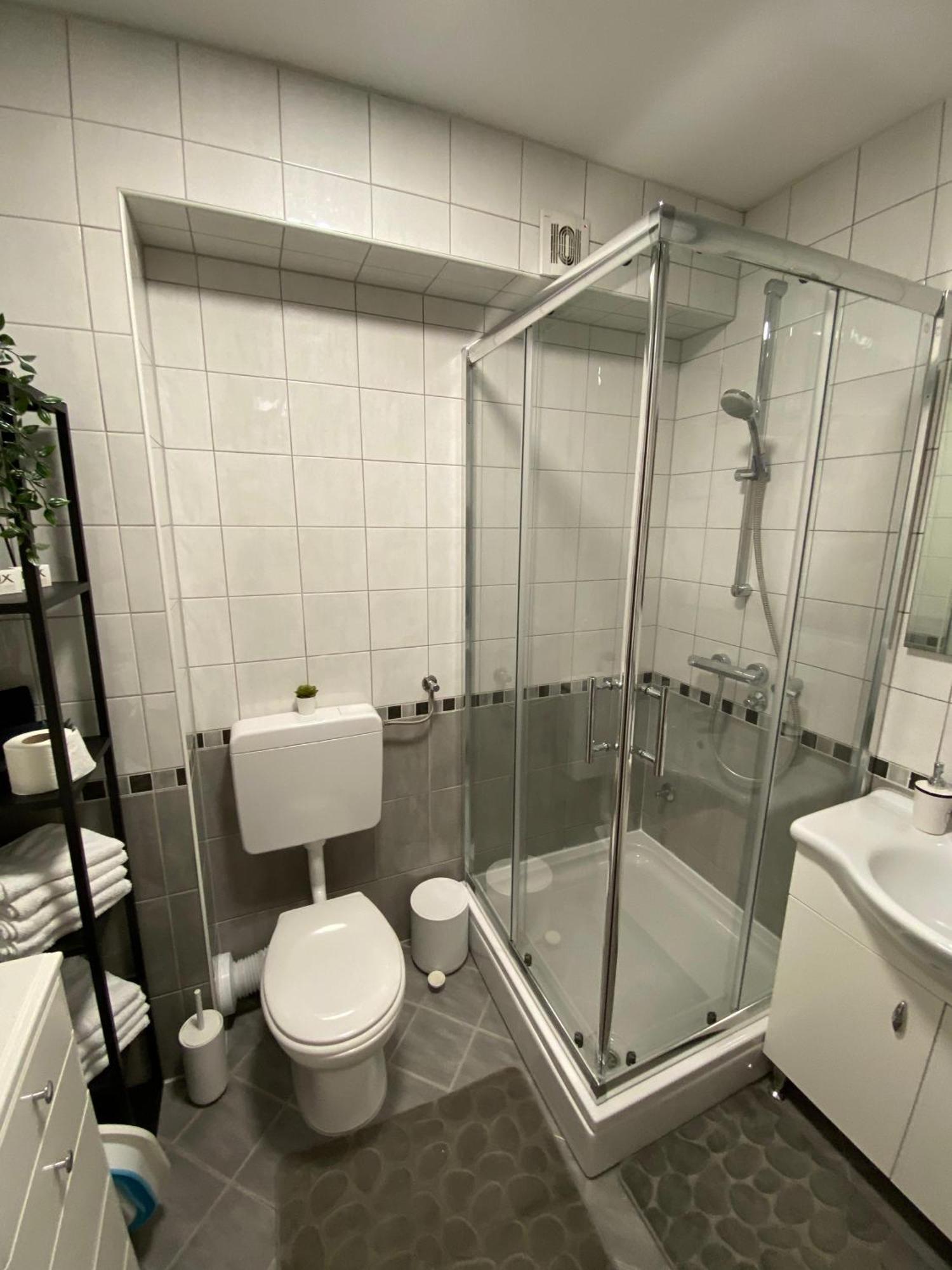 Apartment Dalmatino Baska Voda Luaran gambar